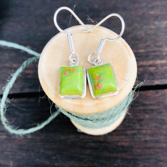 ✨GREEN COPPER TURQUOISE DANGLE EARRINGS✨ - Picture 3 of 6